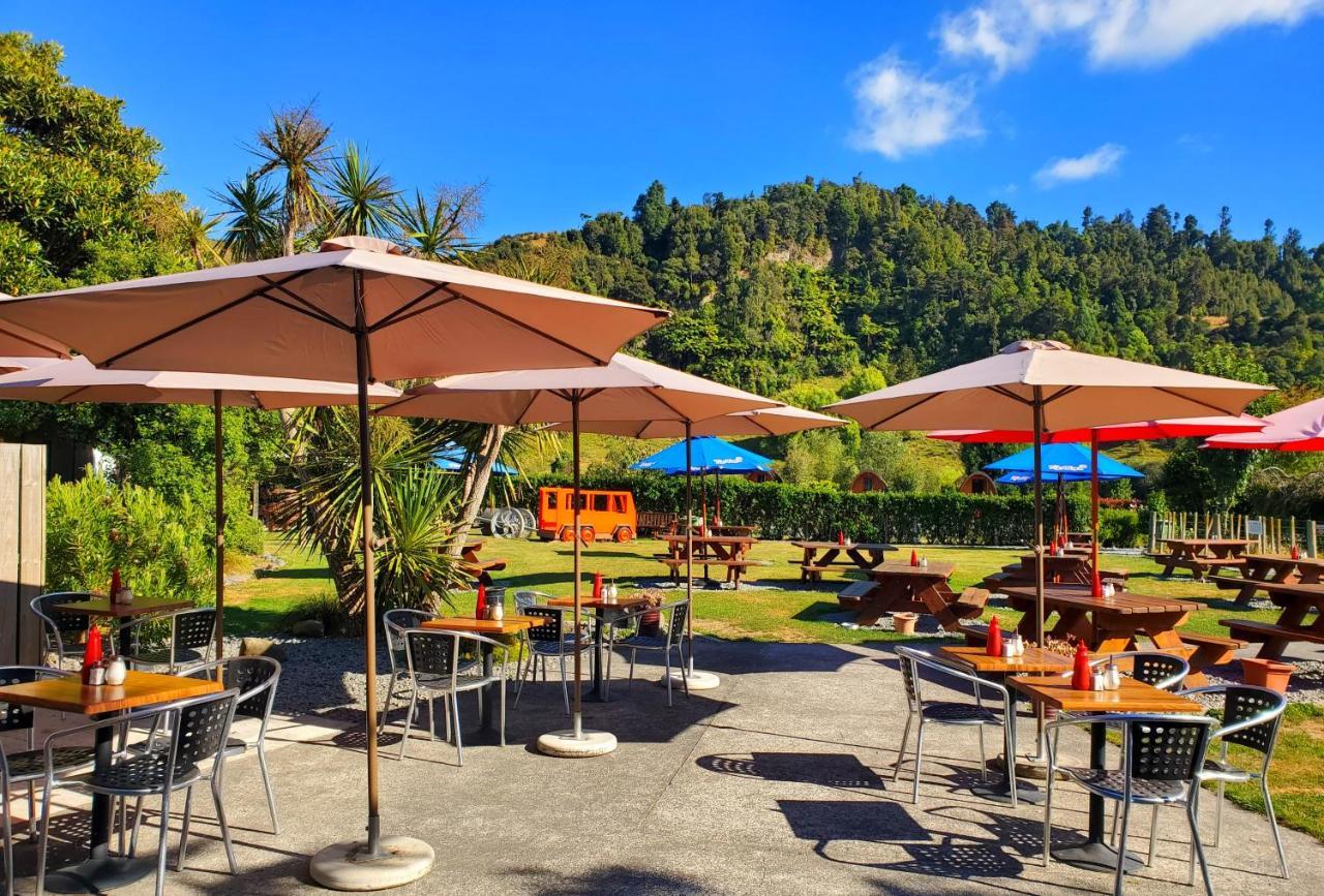 Flat Hills Tourist Park Hotel Ruahine Ngoại thất bức ảnh