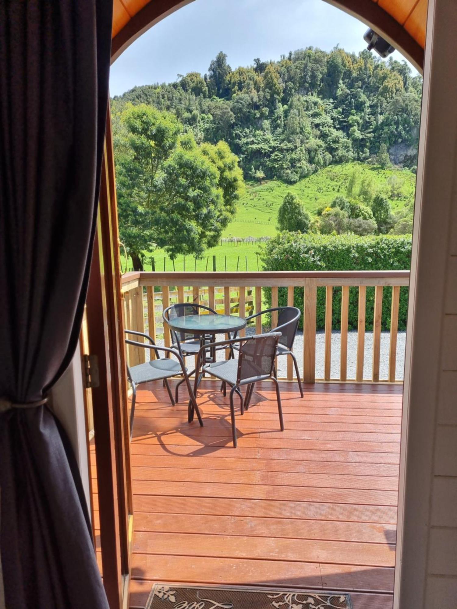 Flat Hills Tourist Park Hotel Ruahine Phòng bức ảnh